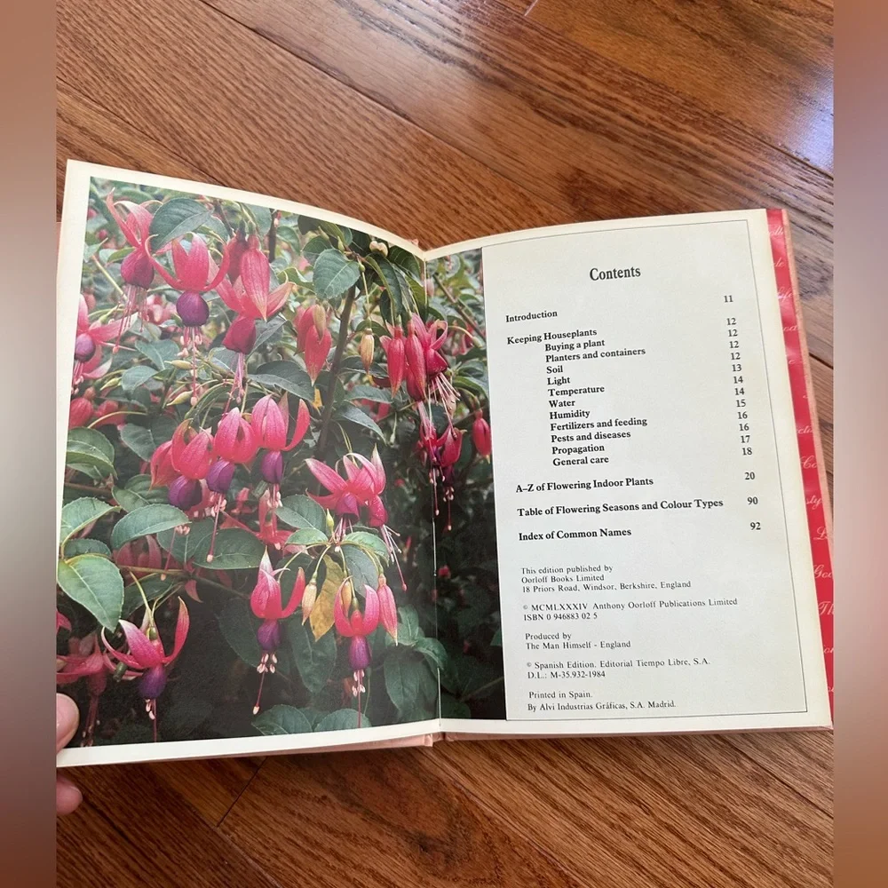 Vintage Spain Flowering Indoor Plants Book